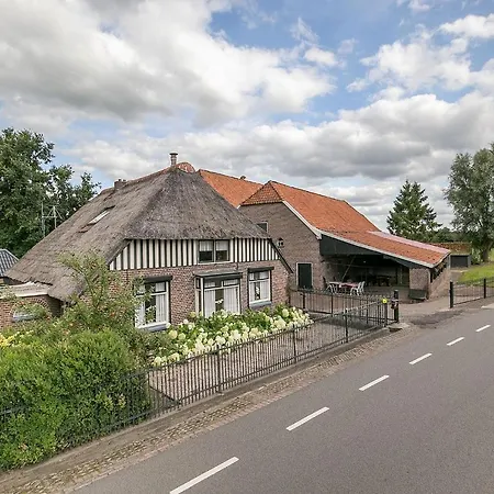 Woonboerderij Met 18P Sauna, Terras En Vuurplaats