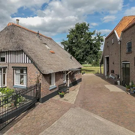 Woonboerderij Met 18P Sauna, Terras En Vuurplaats Heerde